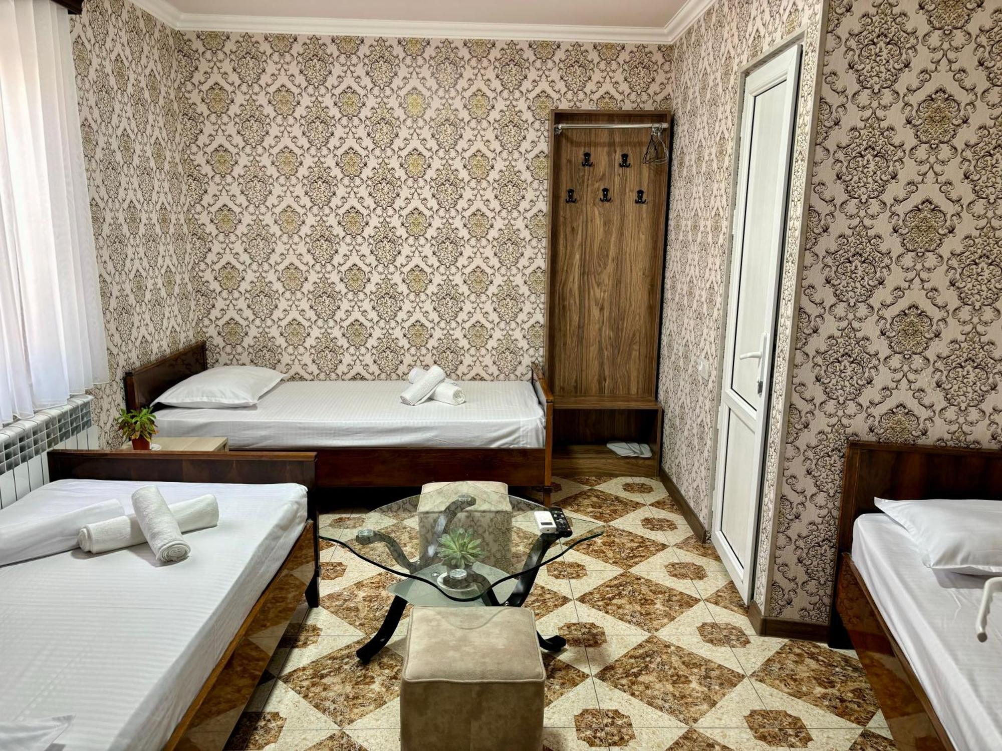 יירבאן Styopa Hotel מראה חיצוני תמונה